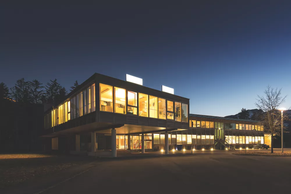 4lite Outdoor LED Floodlight With PIR Sensor Black 50W 3392lm 2 Pack - Image 2