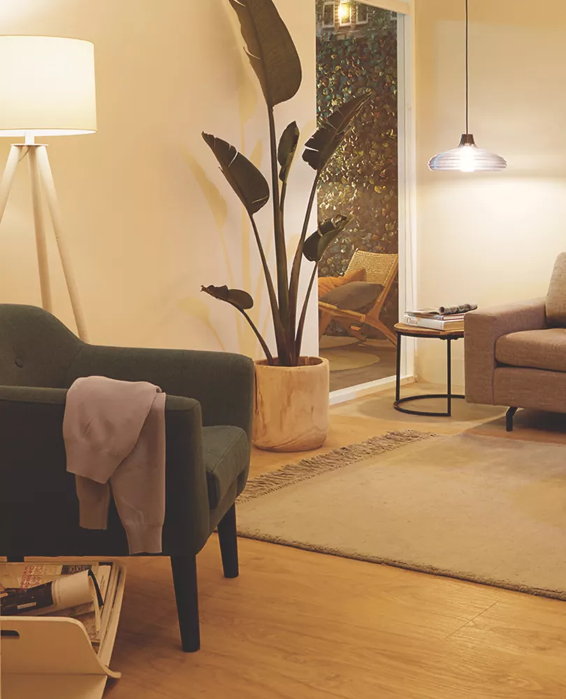 Philips LED A60 Warm White Dimmable ES E27 LED Smart Light Bulb 8W 806lm - Image 2