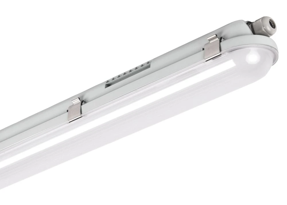 Luceco Climate Single 4ft Maintained Emergency LED Non-Corrosive Batten 40W 4800lm - Image 2