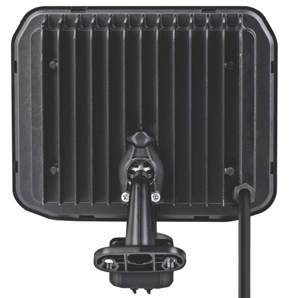 Luceco Castra Outdoor LED Floodlight With PIR Sensor Black 50W 5400lm - Image 5