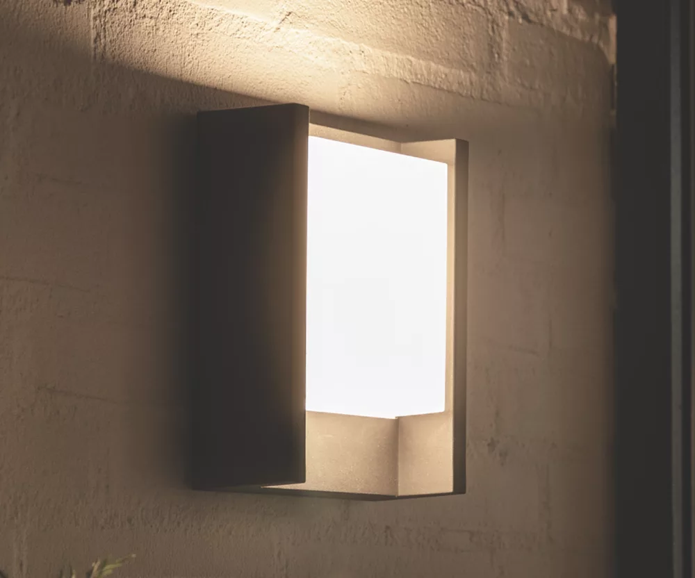 Philips Hue Fuzo Outdoor LED Rectangular Wall Light Black 9.1W 1160lm - Image 2