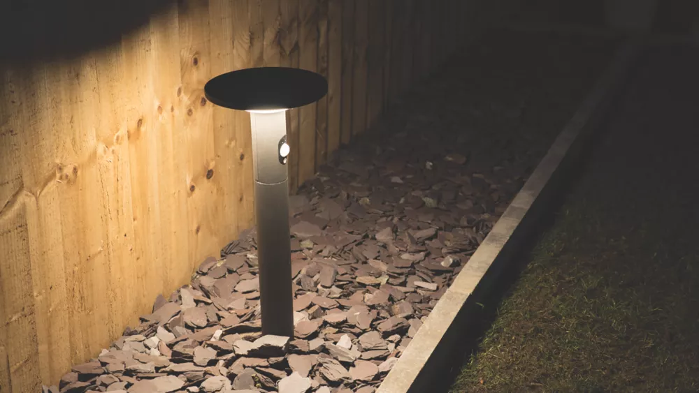 4lite 600mm Outdoor LED Solar Bollard Graphite 210lm - Image 3